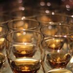 Gentleman und Gentlemen amerikanischer Whiskey oder schottischer Whisky also Scotch bzw. single malt oder Bourbon